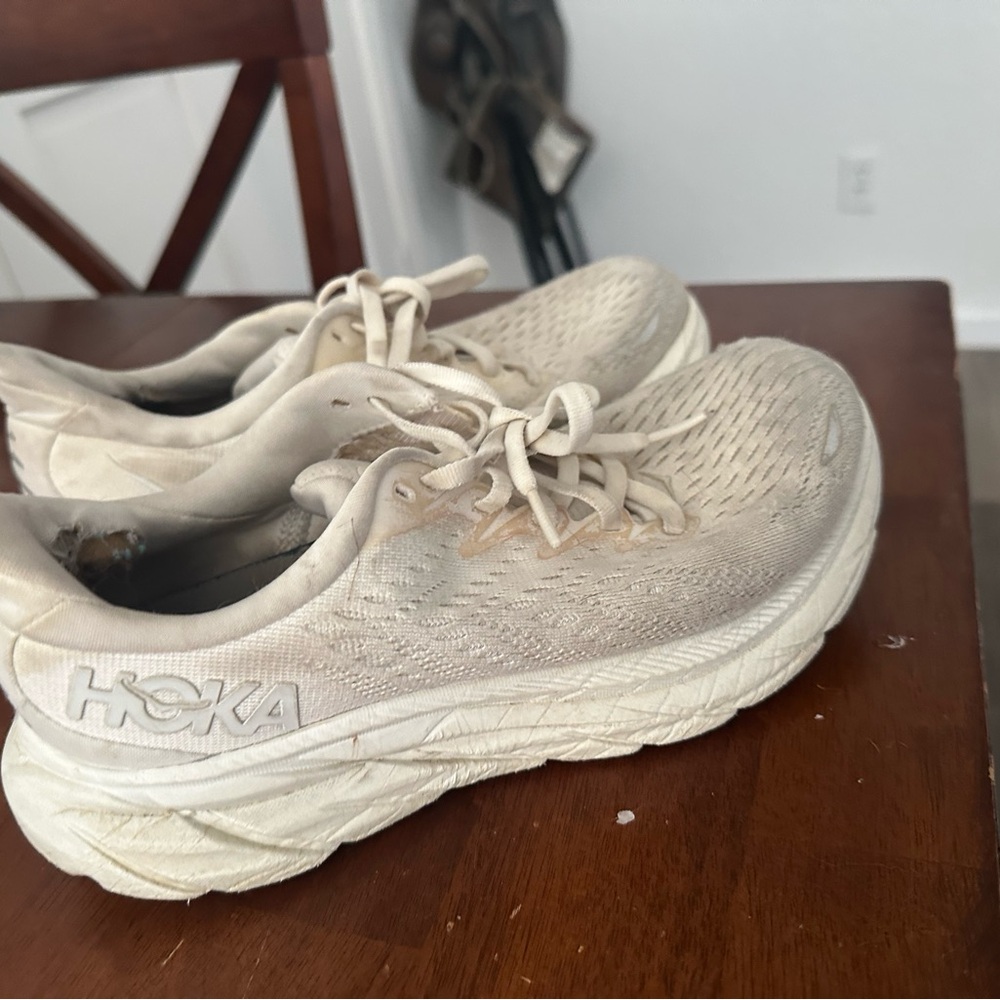 Hoka Clifton 8s